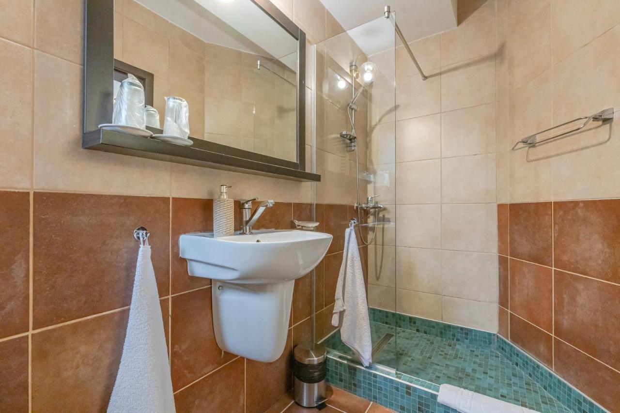 Vila Trubadur - Adults Only Bran  Extérieur photo